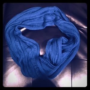 American Eagle Infinity Scarf